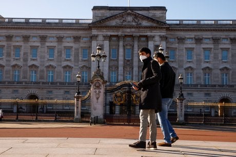 Plus de 20 millions de britanniques vaccines contre le covid-19