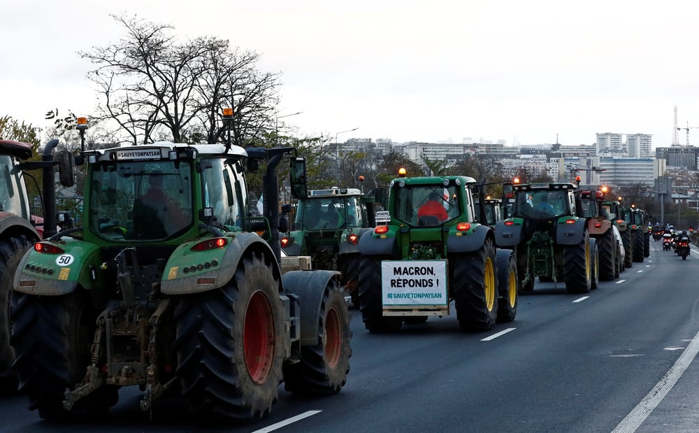 agriculteurs, colère, manifestation, tracteurs, prix, grande distribution
