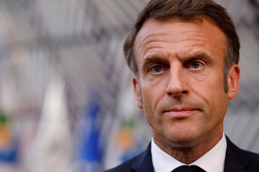 Le president francais emmanuel macron s'adresse aux medias a bruxelles