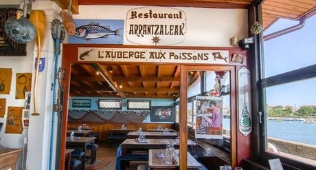 L’Auberge aux Poissons, avenue Jean-Poulou à Ciboure.