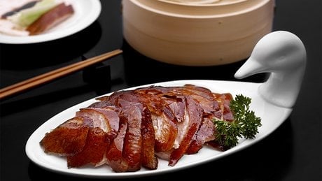 Le restaurant Imperial Treasure se situe rue de Bassano, dans le 8e arrondissement parisien.