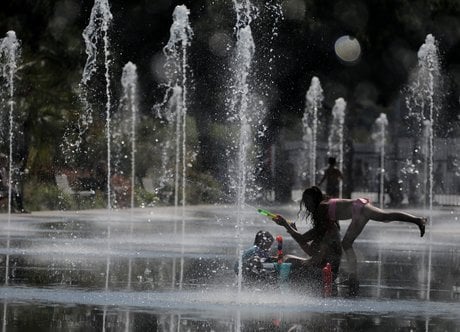 4.000 ecoles fermees pour canicule