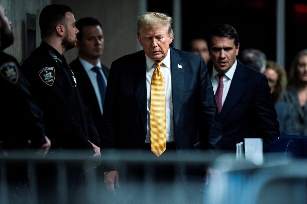 Le proces penal de l'ancien president americain trump pour falsification de dossiers commerciaux se poursuit a new york