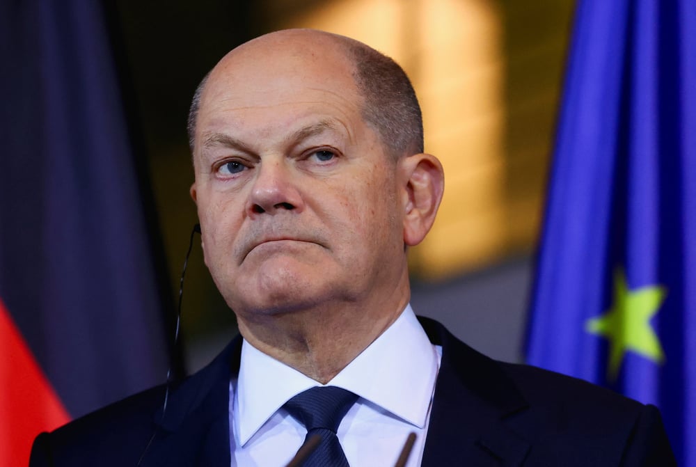 Le chancelier allemand olaf scholz lors d'une conference de presse a la chancellerie a berlin