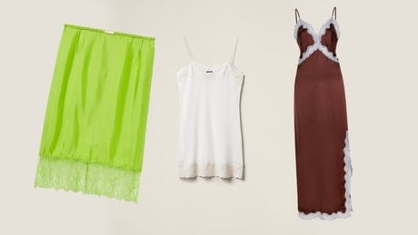Jupe en twill de viscose avec dentelle fleurie, Gucci, 1 400 euros. Robe en jersey côtelé et dentelle, Miu Miu, 1 400 euros.