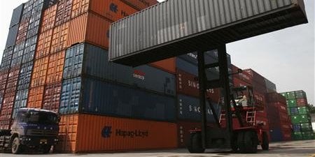 LA FRANCE RÉDUIT SON DÉFICIT COMMERCIAL EN MAI