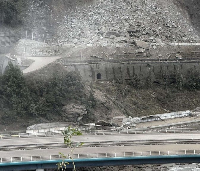 éboulement train