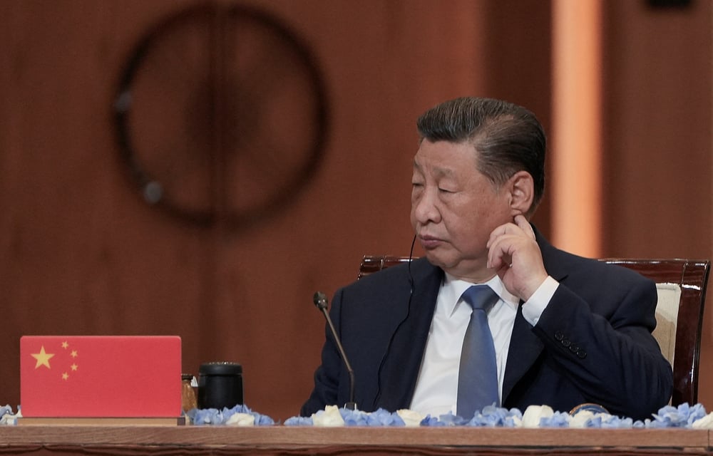 Le president chinois xi jinping au sommet de l'organisation de cooperation de shanghai (ocs) a astana
