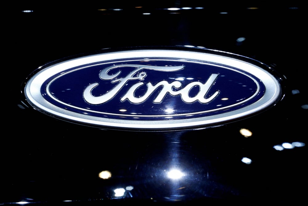 Photo d'archives du logo de ford