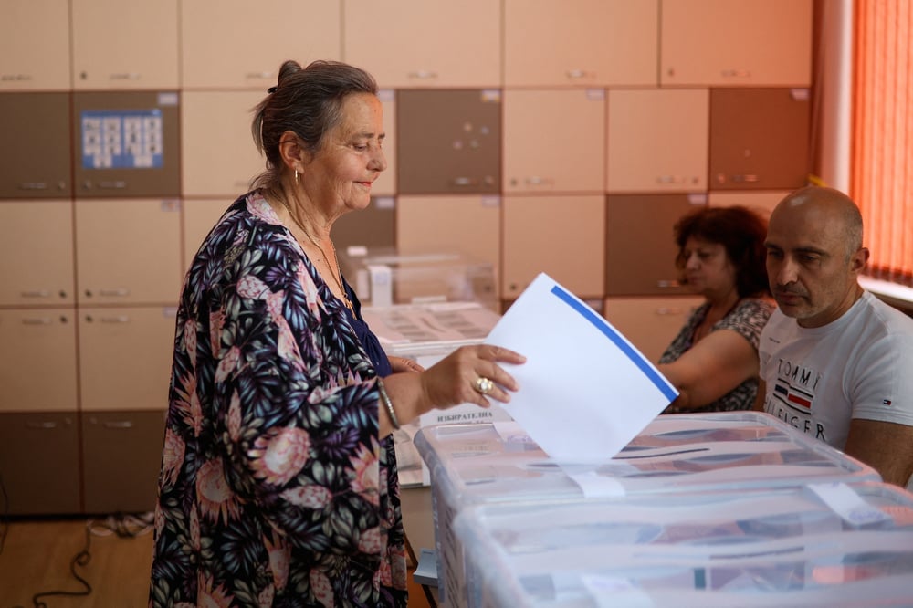 Elections legislatives et europeennes anticipees a sofia