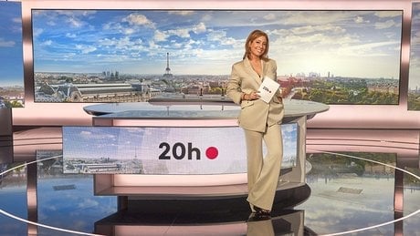 Léa Salamé, présentatrice du 20 Heures de France 2.