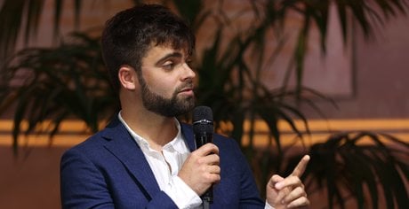 Raphaël Llorca, auteur de Le roman national des marques