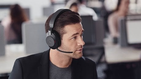 Jabra Evolve2 85, 411 euros (Fnac).