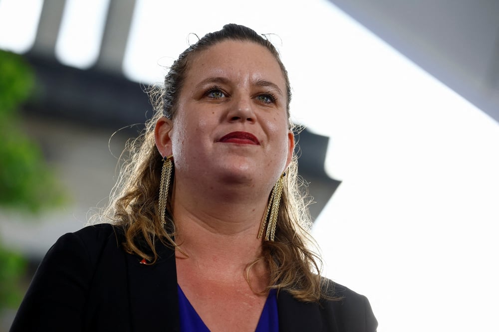 Mathilde panot (lfi), assiste a un rassemblement politique a montreuil
