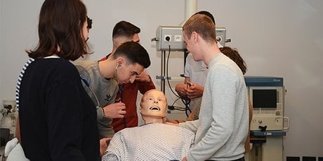 Faculté de médecine de Montpellier : étudiants en situation
