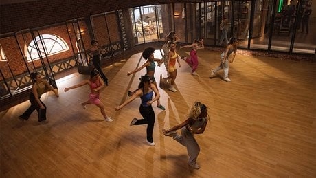 Tout pour la lumière, depuis vendredi sur Netflix et à partir de lundi à 18 heures sur TF1. (Série).