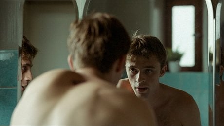 Jouer avec le feu, de Delphine et Muriel Coulin, avec Vincent Lindon, Benjamin Voisin, Stefan Crepon, Maëlle Poésy, Arnaud Rebotini. 1 h 50. Sortie mercredi.
