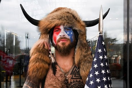 Usa: 41 mois de prison pour le shaman des emeutes du capitole