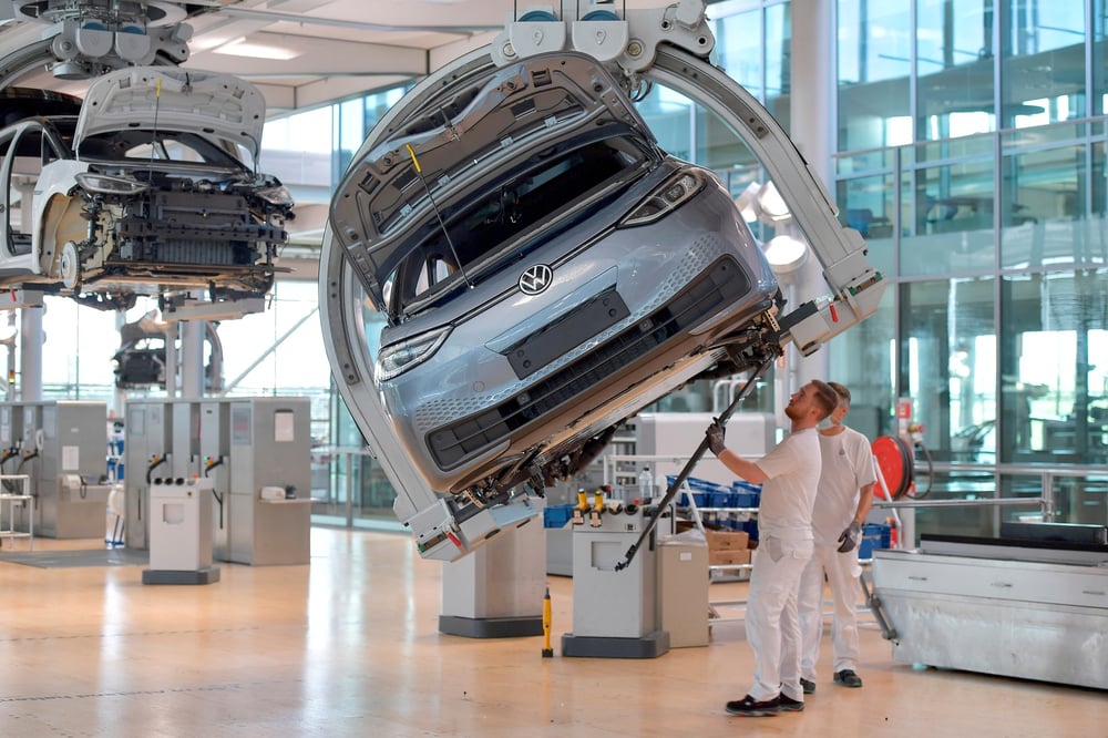 La ligne de production de voitures id 3 de volkswagen a dresde