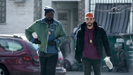 Brian Tyree Henry (Ray) et Wagner Moura (Manny Cespedes).