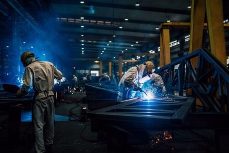 Crise énergie travail de nuit dans l'industrie