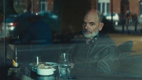 « Rapaces », de Peter Dourountzis, avec Sami Bouajila, Jean-Pierre Darroussin, Valérie Donzelli. 1h44. Sortie mercredi.