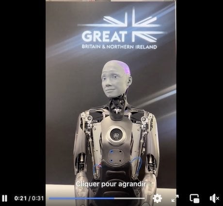 Robot Ameca Live