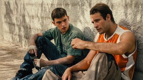 « Enzo », de Robin Campillo, avec Eloy Pohu, Élodie Bouchez, Pierfrancesco Favino, Maksym Slivinskyi. 1h42. Sortie mercredi.