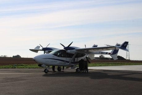 cassio 330 voltaero avion