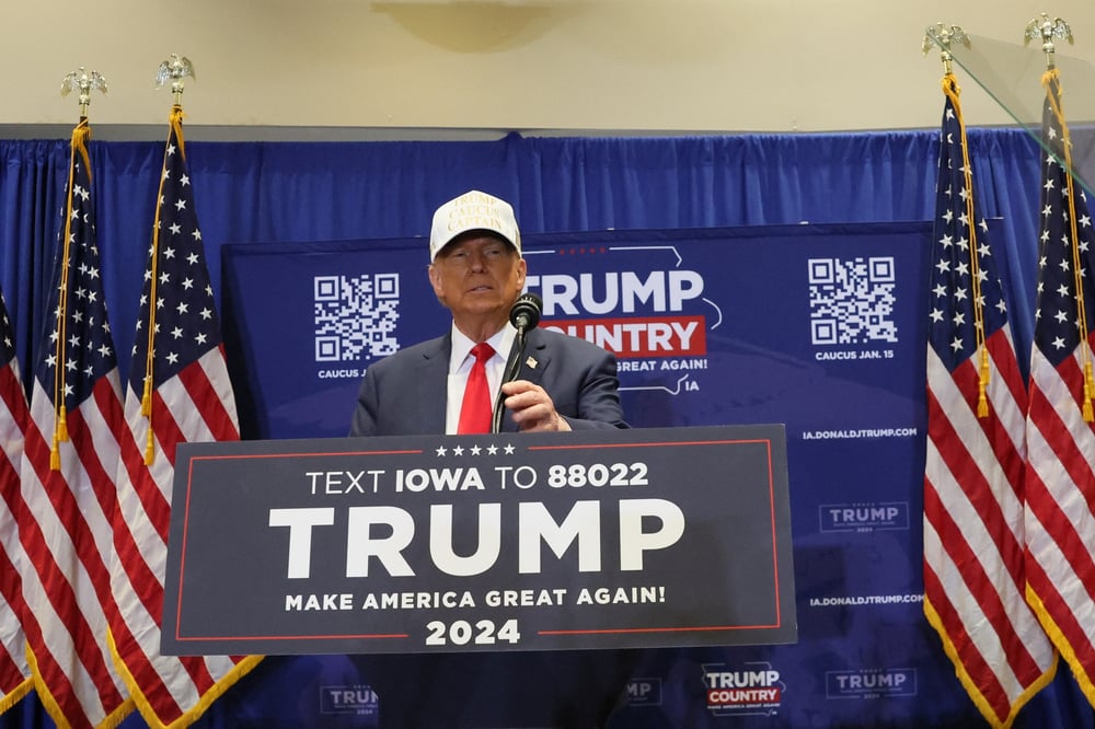 L'ancien president des etats-unis et candidat republicain a l'election presidentielle donald trump fait campagne, a indianola
