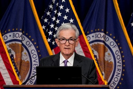Le president de la reserve federale americaine, jerome powell, tient une conference de presse a washington