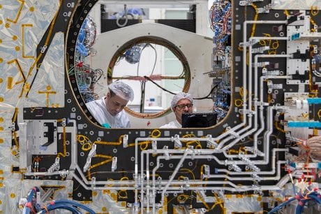 thales alenia space