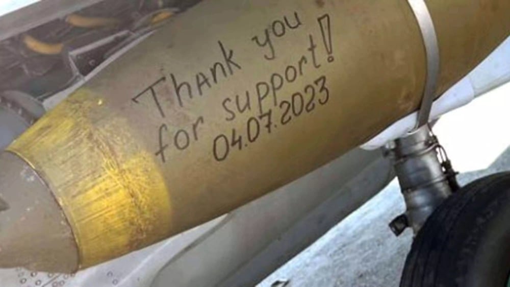 Une image, deux confirmations: une bombe planante de précision JDAM-ER sur un MiG-29 ukrainien.