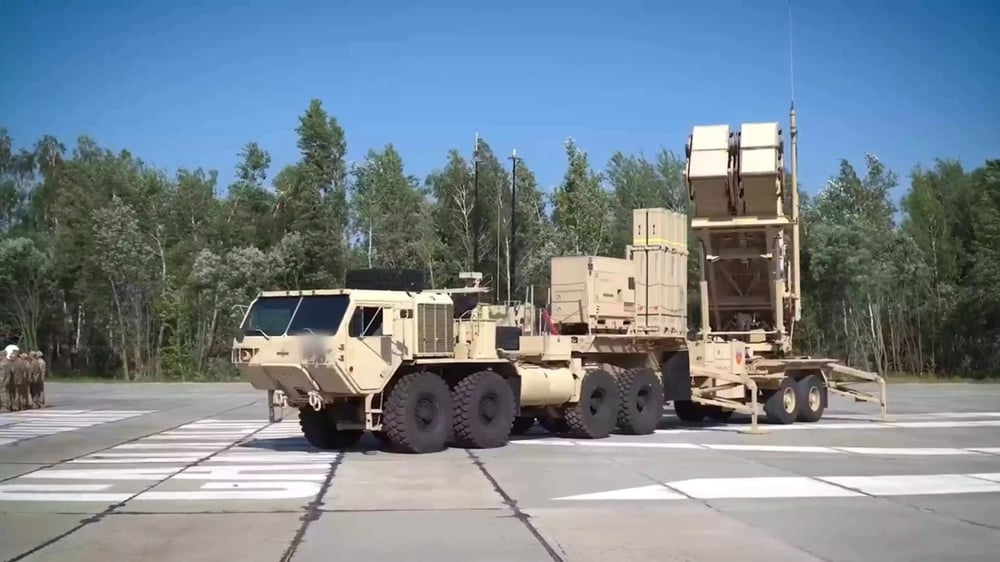 Lanceur Patriot PAC-2 (premier plan) et IRIS-T SLM (arrière plan) ukrainiens.
