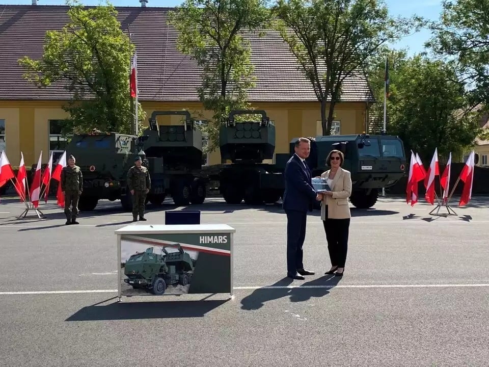 Signature du contrat pour 486 HIMARS/HOMAR-A pour la Pologne.