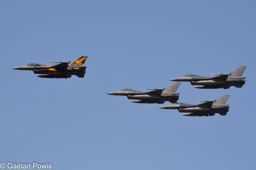 Patrouille de F-16 belges avec le F-16 "X Tiger".