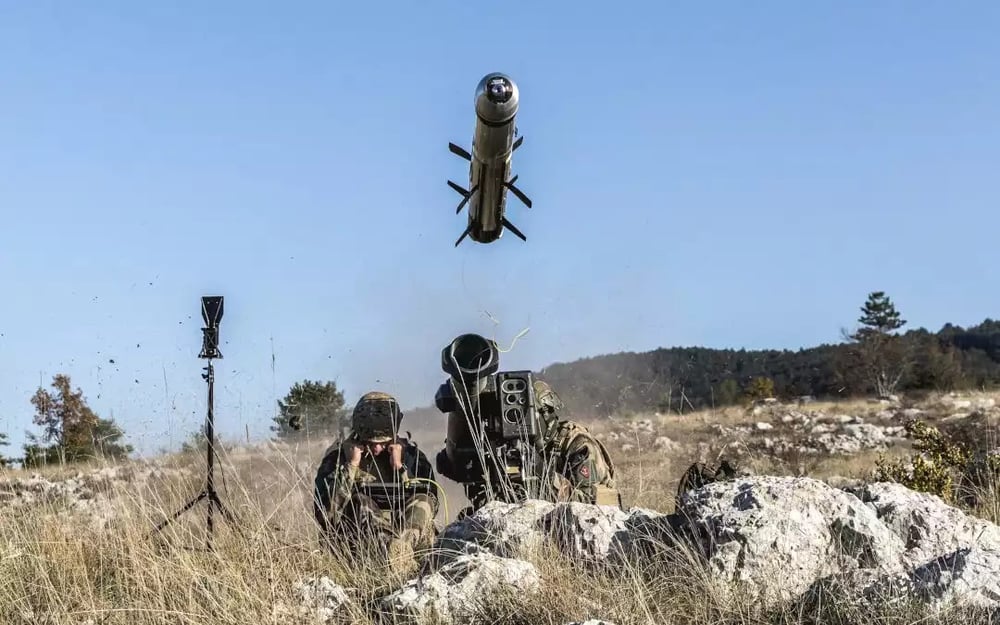 Tir d'un missile antichar Akeron MP.