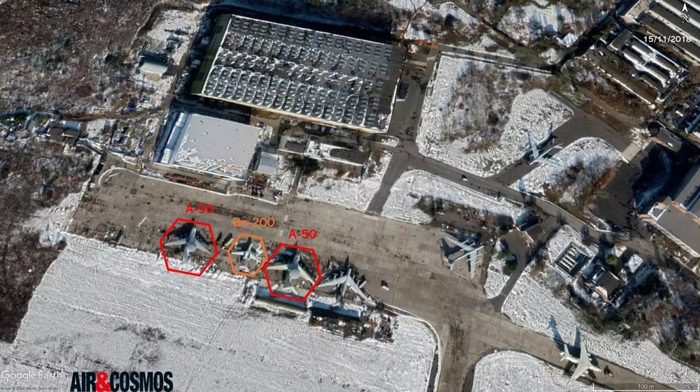 15 novembre 2018, présence notable de deux A-50 et un Be-200 devant les installations de Beriev (Taganrog).