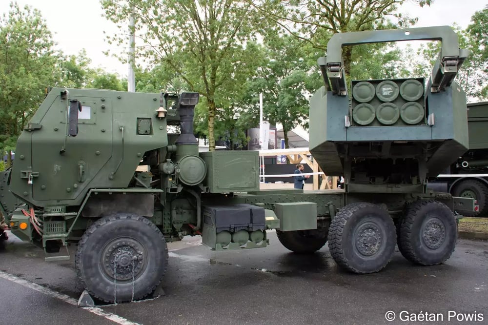 Lance-roquettes multiples M142 HIMARS de l'US Army au salon Eurosatory 2024.