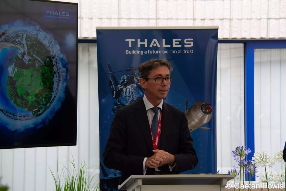 Hervé Dammann, directeur général adjoint, Systèmes Terrestres et Aériens, Thales, durant l’inauguration de la nouvelle ligne de production de roquettes FZ275 LGR (1er juillet 2024).