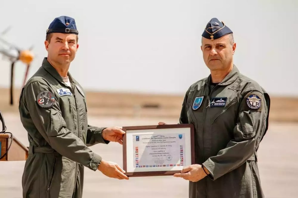 Toute première remise de certification 'mission-ready' pour un détachement de F-18 Hornet finlandais dans le cadre d'un déploiement OTAN en Roumanie (11 juin 2024).
