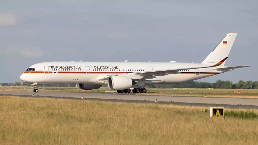 Livraison de l'avion de transport VIP A350 10+3 Kurt Schumacher du Special Air Mission Wing de la Luftwaffe, unité également surnommée White Wing suite à la couleur blanche de ses appareils (5 juin 2024).
