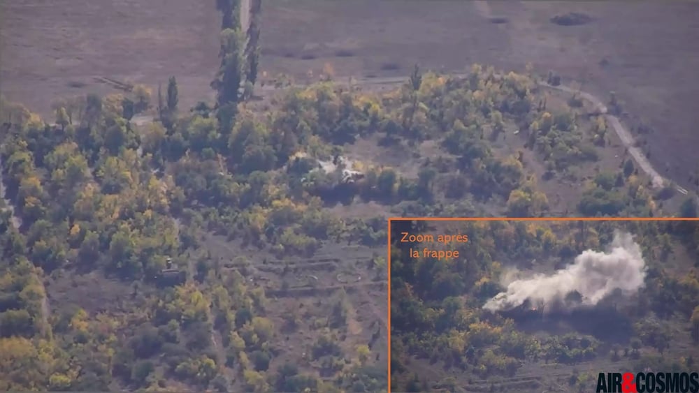 Utilisation d'un drone de reconnaissance DT26E Tactical ukrainien pour frapper une cible russe et confirmer l'impact de la munition.