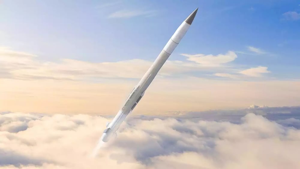 Représentation d'un missile PAC-3 MSE d'une batterie Patriot en vol.