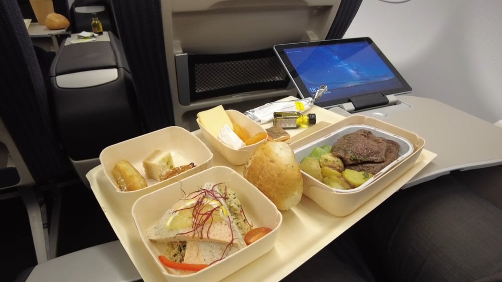 tunisair catering.png