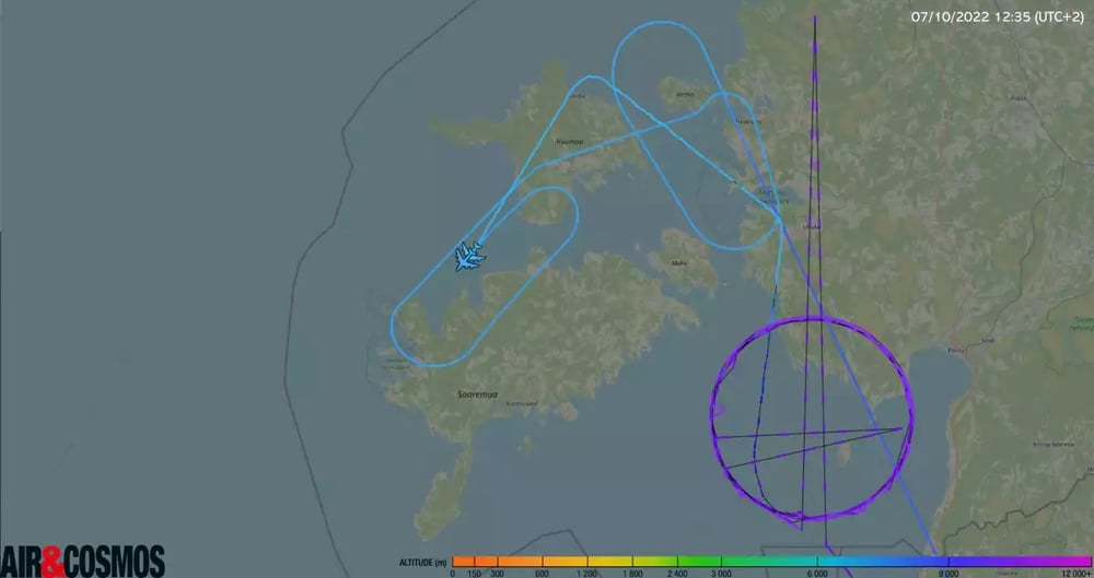 Ravitaillement en vol de l'E-3F par un C-135FR.