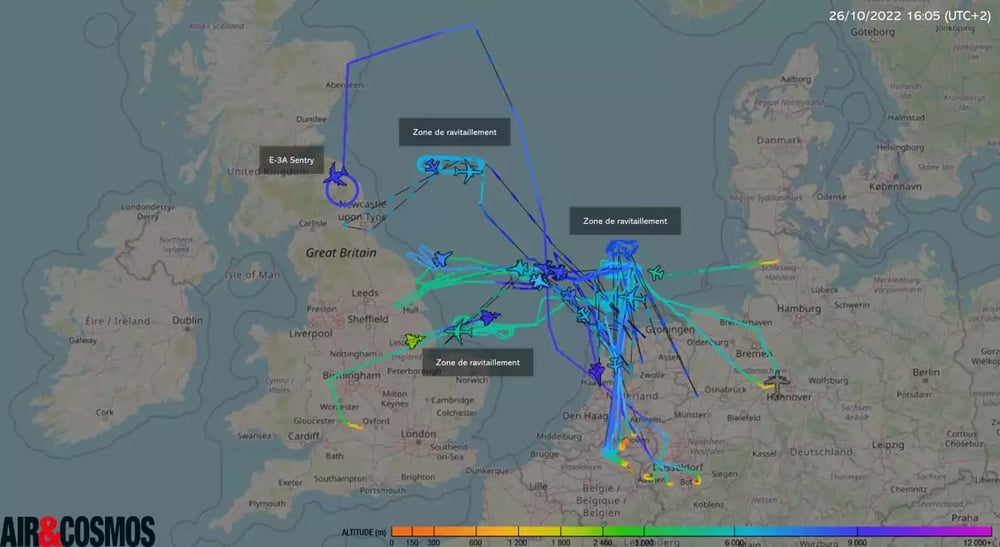 L'après-midi du 25 octobre semblait également centrée sur un grand entrainement aérien qui s'est terminé vers 16h00. Les appareils visibles sur cette carte sont présentés ci-dessous.