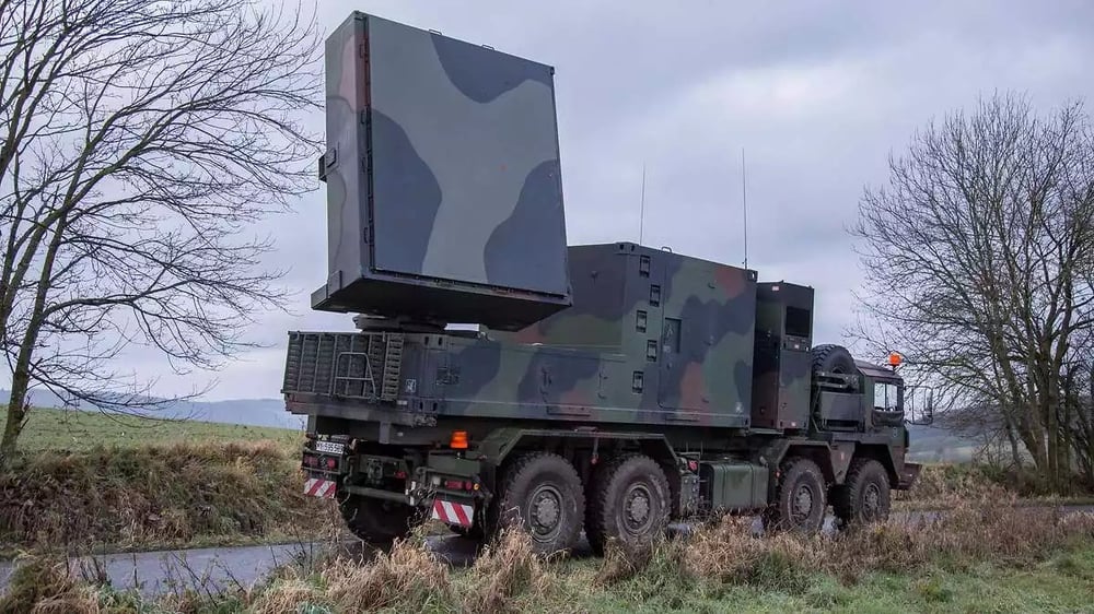 Système de contrebatterie COBRA allemand. Extérieurement, seul le châssis du camion change entre les Forces terrestres françaises et allemandes.