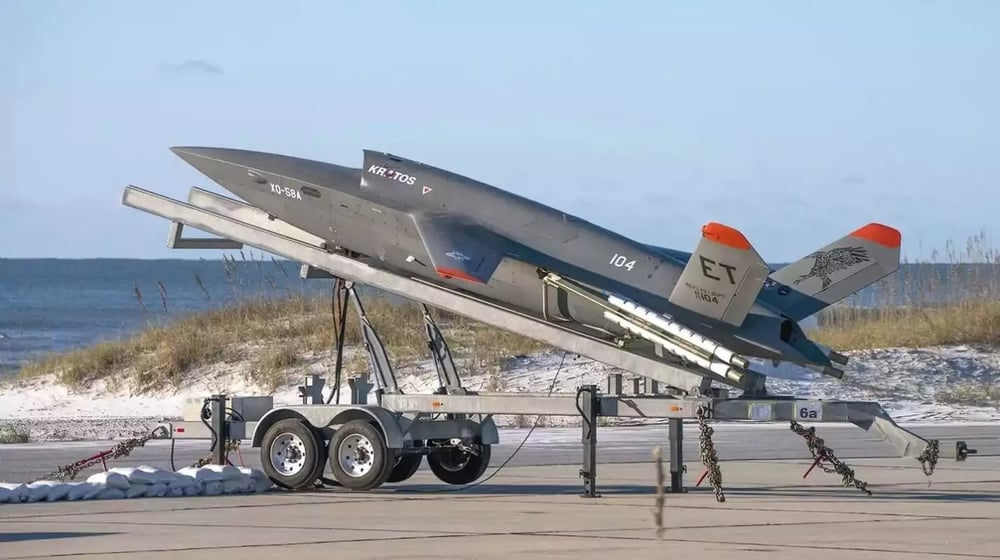 Le XQ-58 Valkyrie est développé par Kratos dans le cadre du portefeuille de projets LCAAT (Low-Cost Attritable Aircraft Technology) du laboratoire de recherche de l'USAF.