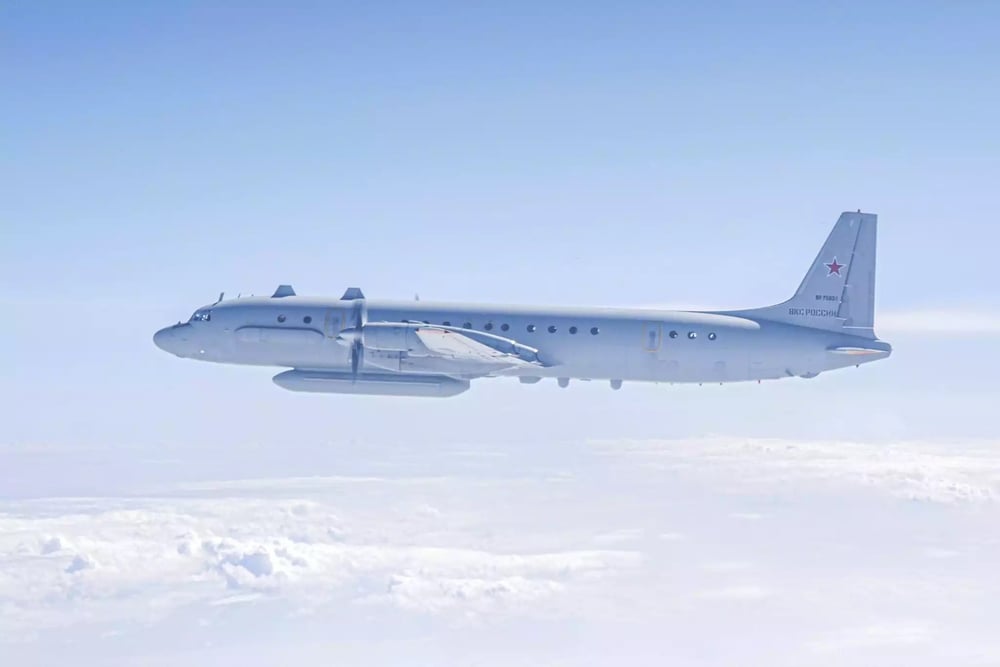 Il-20M intercepté par les Eurofighters allemands en mer Baltique.